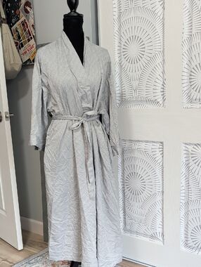 Vintage 80's Light Gray Robe